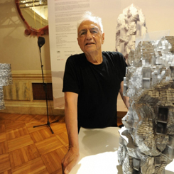  Frank Gehry'ye Harvard Sanat Madalyası 