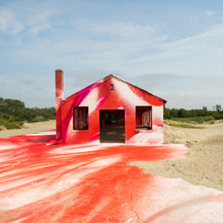 ‘Rockaway!’ Sahil Evi Enstalasyonu