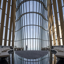 Foster + Partners, Uluslararası Kuveyt Bankası Genel Merkez Binası’nı Tamamladı
