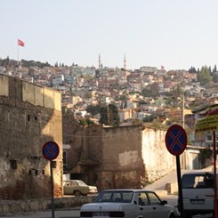 İzmir Kamusallığının Başkenti: Kemeraltı