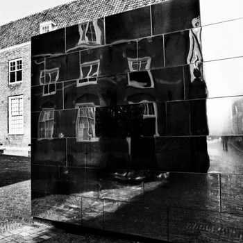 Carla Ellens / Urban reflections