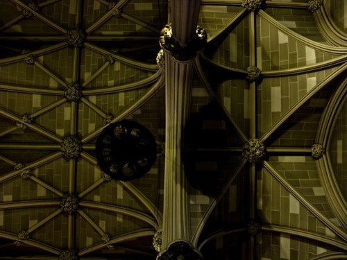 Richard Velloso / Ceiling of prayers