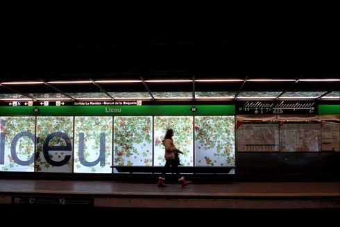 Geniş bir ağa sahip olan Barselona Metrosu