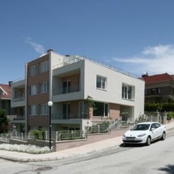 Ankara Eskişehir Yolu'nda 8 Ev