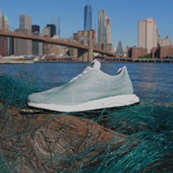 Adidas'ın Yeni Ayakkabısı Okyanusları Temizliyor