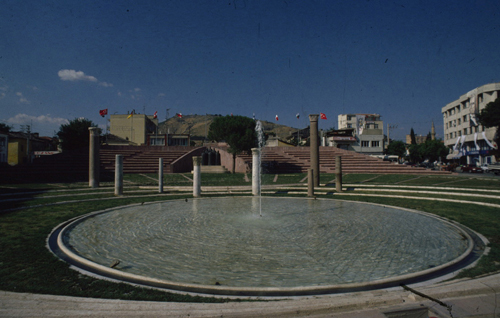 Bergama Cumhuriyet Meydanı Alanı, İzmir 