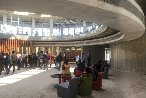 Kıbrıs Uluslararası Üniversitesi Kampüsü: "Bu... Kıbrıs Uluslararası Üniversitesi Kampüsü: "Bu...