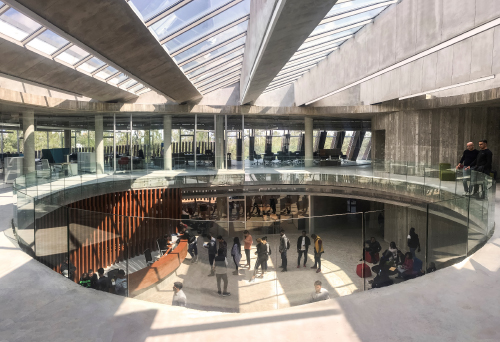 Kıbrıs Uluslararası Üniversitesi Kampüsü: "Bu... Kıbrıs Uluslararası Üniversitesi Kampüsü: "Bu...